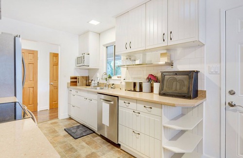 Davis Casa | Charming Davis Retreat: Cozy & Central