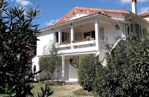 Plage d'Argeles Villa | Villa independiente orientada al sur a 20 m de la playa con jardín y garaje.