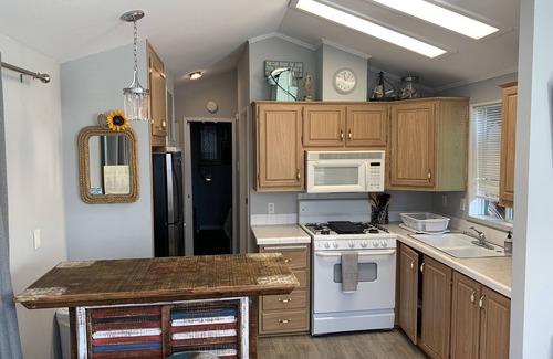 Leucadia Casa | Charming Detached Cottage Steps to Grandview Beach!