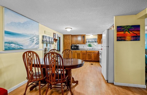 Salter Path Casa | Charming dog-friendly home near beach with central AC & W/D