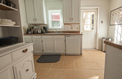 Isle of Palms Condominio | Condominio encantador, casa de playa amigable para perros