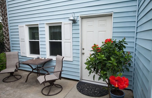 Isle of Palms Condominio | Condominio encantador, casa de playa amigable para perros