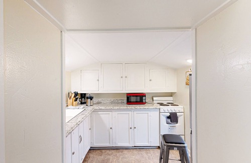 Bunker Hill Casa | Charming dog-friendly home with patio, WiFi, streaming, washer/dryer