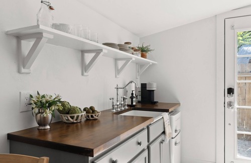 Chico Casa | Charming Downtown Country Cottage