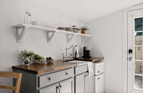 Chico Casa | Charming Downtown Country Cottage
