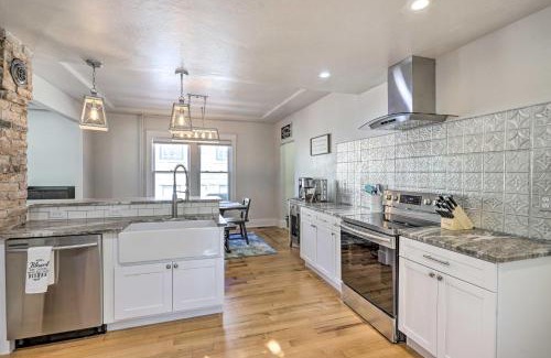 Fruita Casa | Charming Downtown Fruita Home Hike and Explore