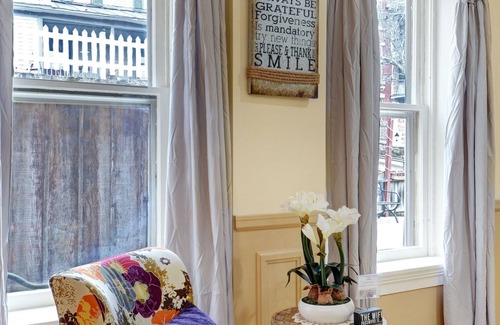 Galena Apartamento | Charming Downtown Galena Apartment 2 Bedroom Apts by Redawning