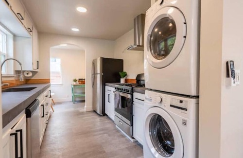 Downtown Casa | Charming downtown home by bike trail + river + coffee!