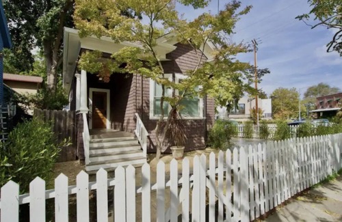 Napa Cabaña | Charming Downtown Napa Cottage...walk everywhere!