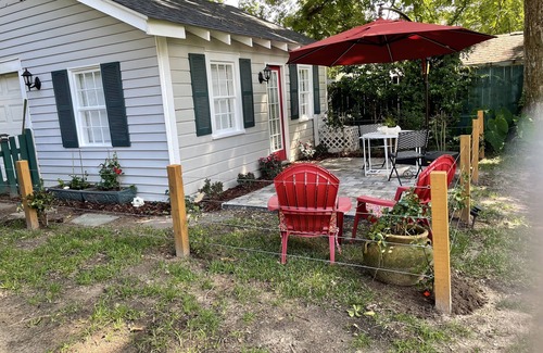 Aiken Apartamento | Charming Downtown Studio. Easy walk to restaurants & Shopping