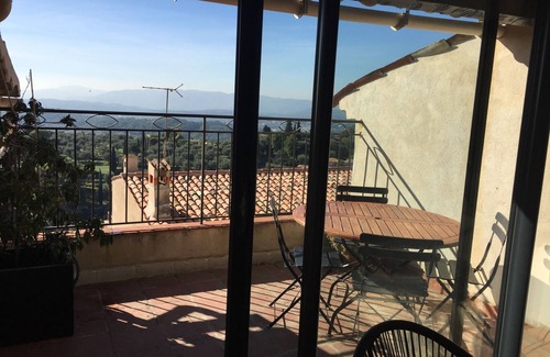 Chateauneuf-Grasse Casa | Charming duplex with terrace and panoramic view in the heart of the village