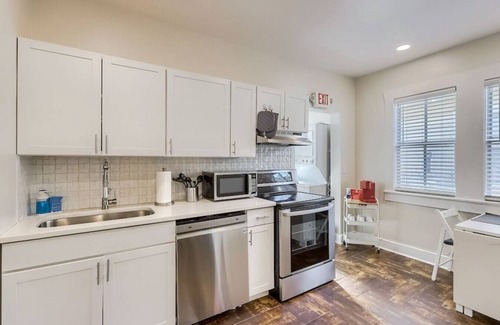 Historic Ybor Casa | Charming Duplex in Historic Ybor City - Sleeps 8