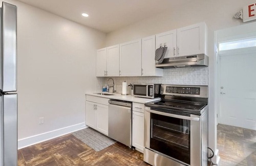 Historic Ybor Casa | Charming Duplex in Historic Ybor City - Sleeps 8