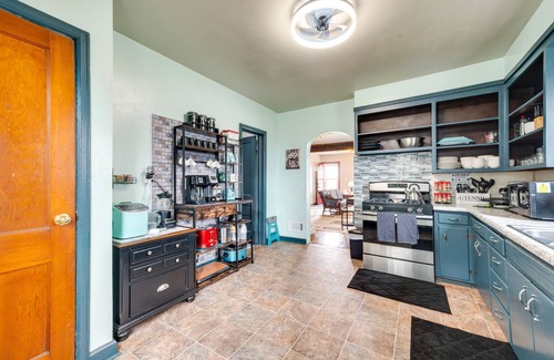 Eagle Grove Casa | Charming Eagle Grove Farmhouse w/ Patio!