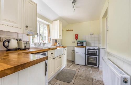 Earnley Casa | Charming Earnley Cottage w Parking Pass the Keys