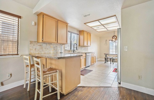 Elk Grove Casa | Charming Elk Grove Home - 15 Mi to Sacramento!