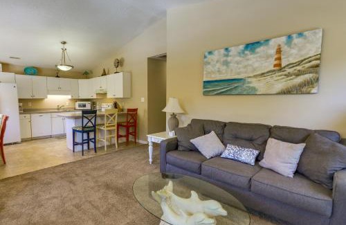 Emerald Isle Casa | Charming Emerald Isle Escape Less Than 1 Mi to Beach!