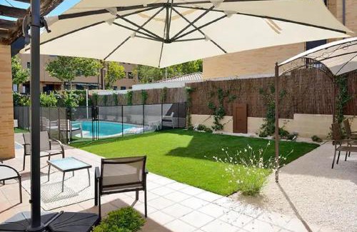 Villanueva de la Cañada Casa | Charming Home with Pool and Garden, Just Outside Madrid