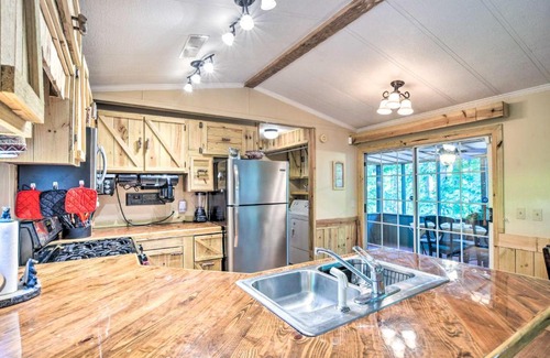Fair Play Casa | Charming Fair Play Cabin with Screened Porch!