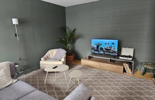 Saint-Lambert Apartamento | Charming family and pet-friendly 2 bedrooms apartment, near parks and metro