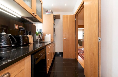 Belsize Apartamento | Charming Family-Friendly 3Bedroom in Belsize Park | Pass the Keys