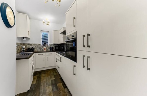 Clapton Apartamento | Charming Family Abode: Beautiful Home with Outdoor Space
