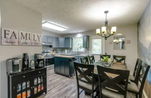 Canton Casa | Charming Family Home Near The Football Hall of Fame