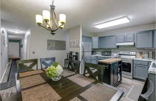 Canton Casa | Charming Family Home Near The Football Hall of Fame