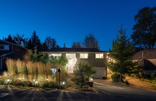 Renton Casa | Charming Family Home near Newcastle, Fully Fenced Private, Pet-Friendly!