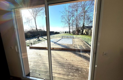 Vicq Casa | Charming Family House with Garden and Heated Swimming Pool 1 hour from Paris