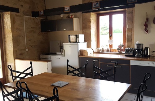 Corgnac-sur-l'Isle Casa | Charming farmhouse with swimming pool in the Périgord countryside