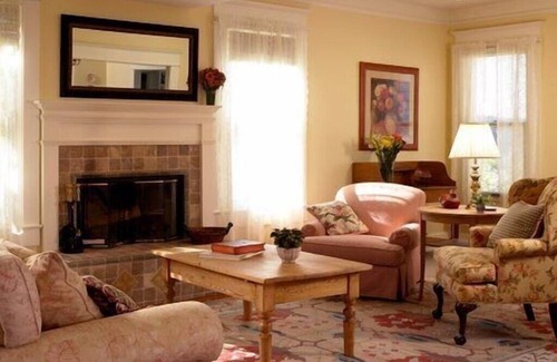 Roche Harbor Otro | Charming Farm House on Westcott Bay - one mile from Roche Harbor