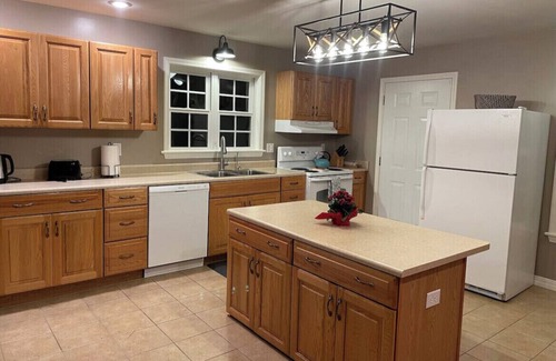 Mount Jackson Otro | Charming FarmHouse with animal meet&greet