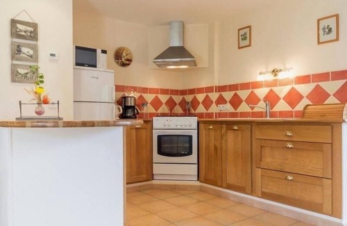 Les Touches Cabaña | Gîte rénové avec terrasse et jardin, proche étang, pour 6 pers., accès Internet et équipement bébé