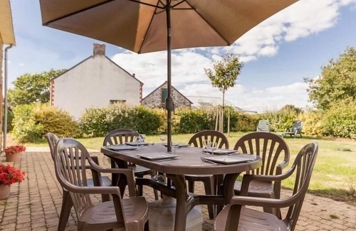 Les Touches Cabaña | Gîte rénové avec terrasse et jardin, proche étang, pour 6 pers., accès Internet et équipement bébé