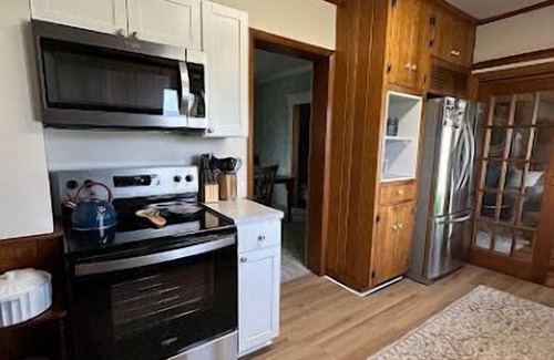 Galion Otro | Charming Farmhouse on 10 acres near Mid Ohio Racing & Clearfork State Park