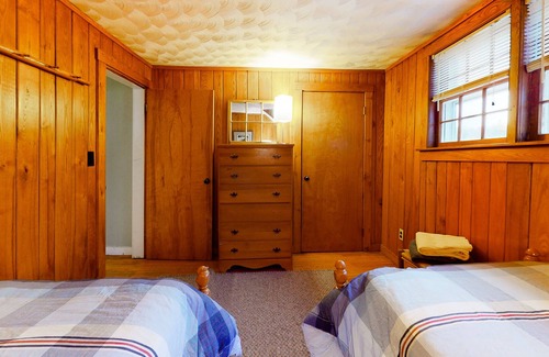 Stowe Hollow Casa | Charming farmhouse with mountain views, a fireplace, and deck - dog-friendly