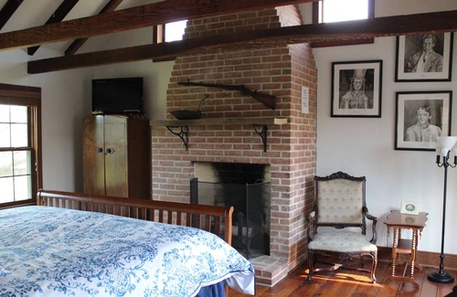 Magnolia Otro | Charming Farmhouse with Water Access (near Chestertown)