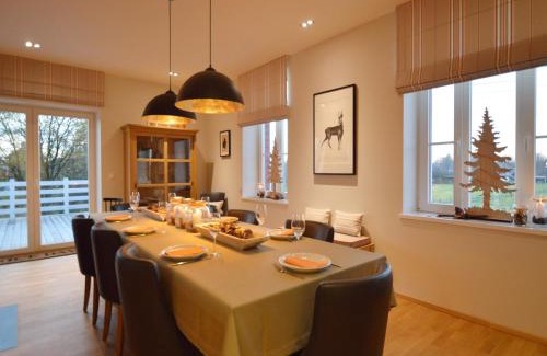 Waimes Casa | Charming Fens Family Home, cleaning included