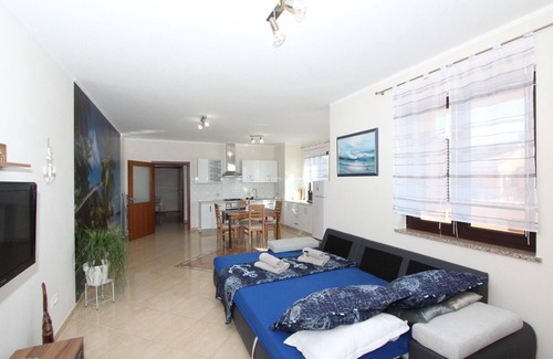 Matohanci Apartamento | Encantador piso cerca de Rovinj con aparcamiento privado, aire acondicionado, WiFi, cuna de bebé