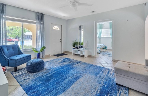 North Andrews Gardens Casa | Charming Florida Home Few Minutes to the Beach by Redawning