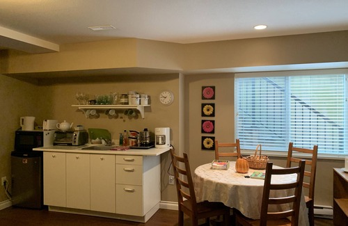 Langley Casa | ¡Encantador lugar de Fort Langley!