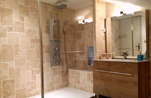 Antraigues-sur-Volane Casa | CASA DE PIEDRA INDIVIDUAL - 2500M2 de jardín - ANTRAIGUES (O7)