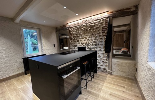 Manneville-la-Raoult Casa | Charming restored Normandy farmhouse in a quiet location with swimming pool