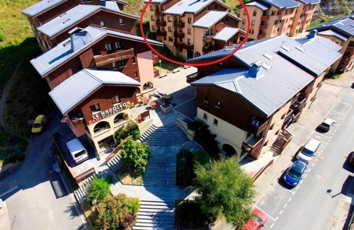 Val Cenis Apartamento | Encantador apartamento a 300m de las pistas en Lanslebourg con balcón y garaje