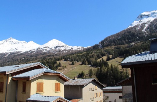 Val Cenis Apartamento | Encantador apartamento a 300m de las pistas en Lanslebourg con balcón y garaje