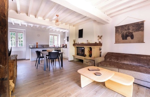 Saint-Aubin-d'Aubigne Cabaña | Charming little cottage, ideal for families.