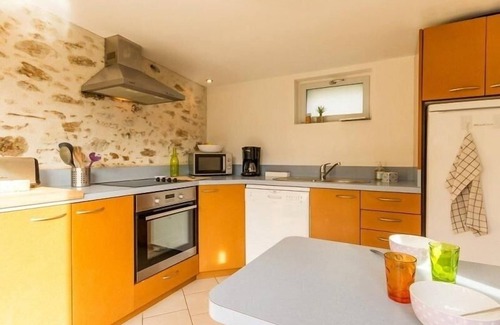 Saint-Brevin-les-Pins Cabaña | Casa de piedra renovada, cerca de la playa, jardín, WiFi, ideal para ciclistas