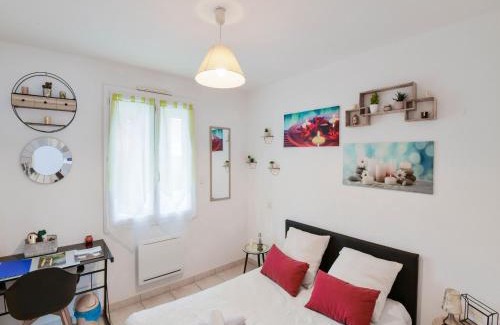 Saint-Medard-de-Guizieres Apartamento | Charming Countryside Stay