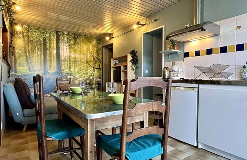 Saint-Pierre-d'Oleron Casa | Casa Adosada 2P con WiFi, Centro de Saint-Pierre-d'Oléron, Cerca Comercios y Ciclovías